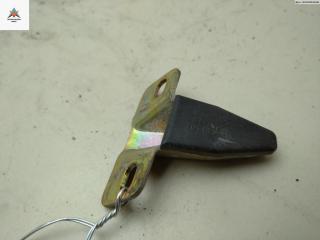 ответная часть (скоба) замка двери Volkswagen Transporter T4 1997, 2.4 л., дизель, МКПП, жёлтый, микроавтобус, 701829734