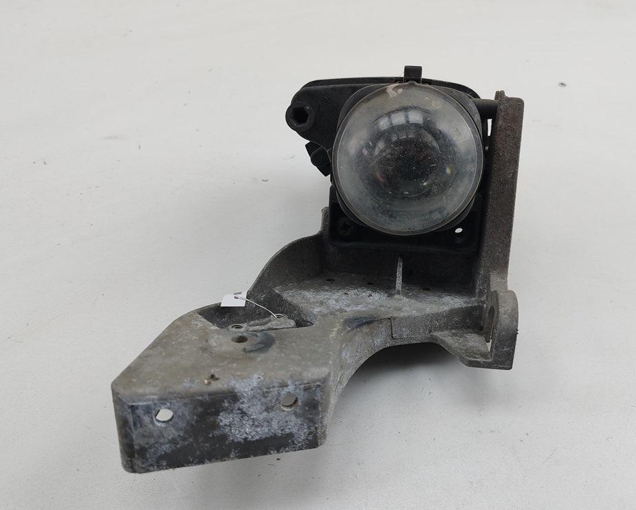 фара противотуманная правая Audi A6 C5 1997, 2.4 л., бензин, МКПП, красный, седан, 14933400