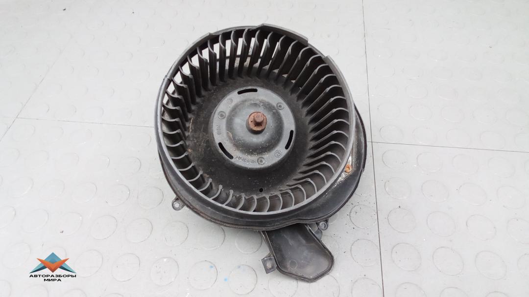 моторчик печки Volvo V70 2 поколение 2003, 2.4 л., бензин, МКПП, универсал - фото №1