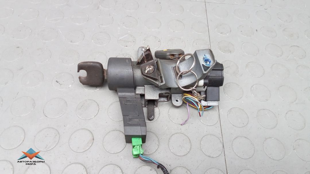 замок зажигания Volvo V70 2 поколение 2003, 2.4 л., бензин, МКПП, универсал, 8645228 - фото №1