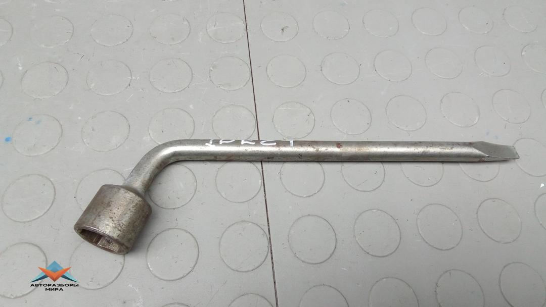 ключ колесный (балонный) Mazda 6 GG 2002, 1.8 л., бензин, МКПП, универсал - фото №1