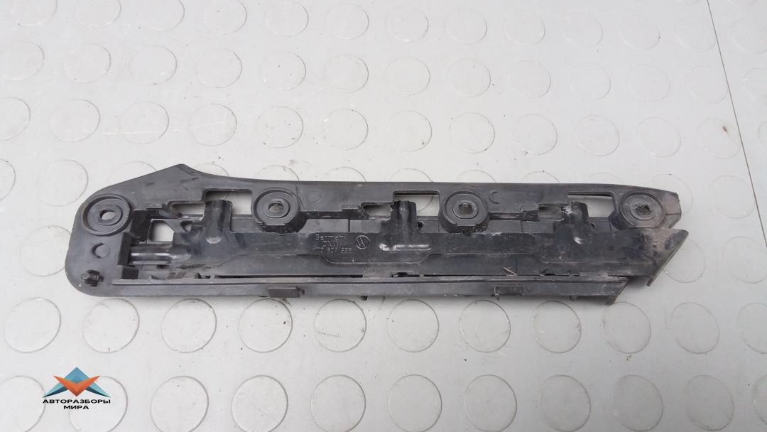 крепление бампера Volkswagen Touran 1 поколение 2004, 2.0 л., бензин, МКПП, минивэн - фото №1