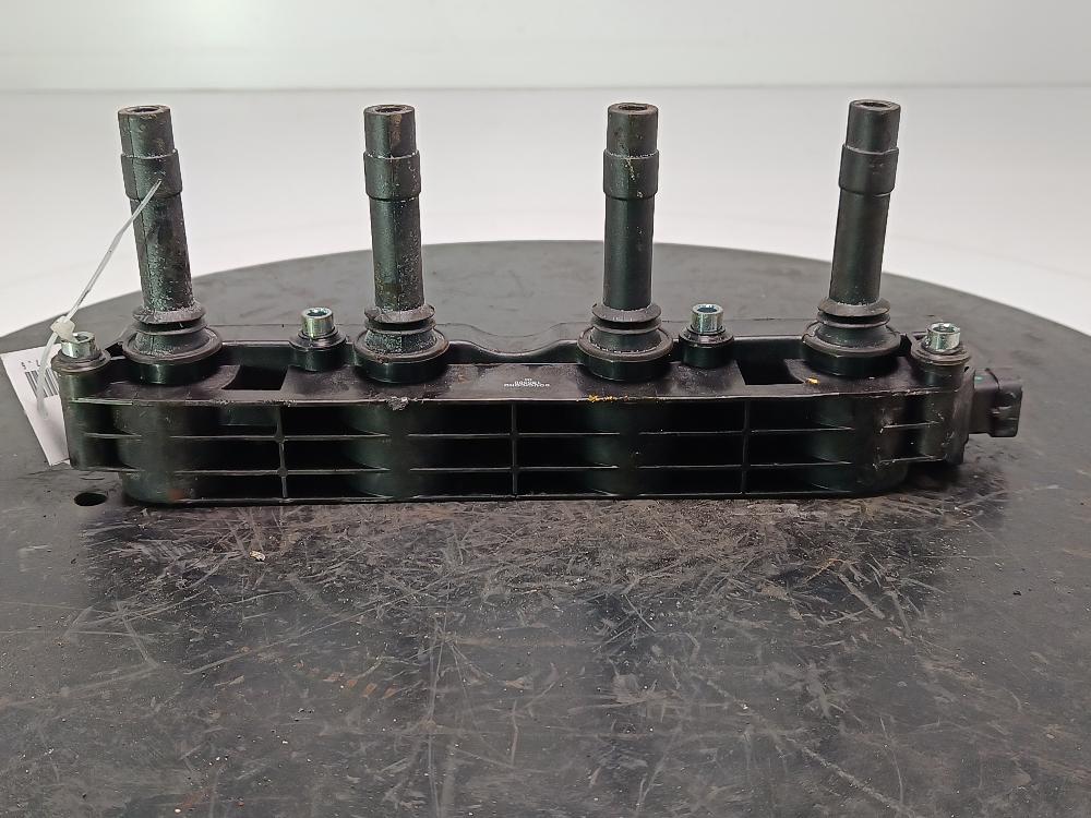 катушка зажигания Opel Astra G 1999, цвет - фото №1