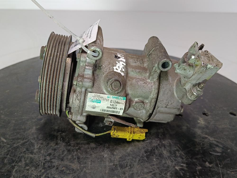 компрессор кондиционера Mini Cooper R56 2009, цвет, 6942501-03 - фото №1