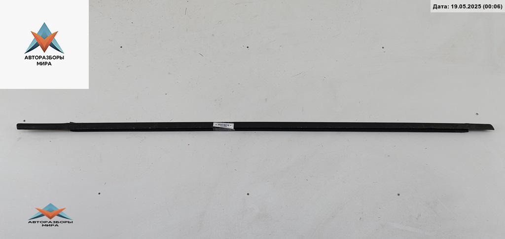 Молдинг стекла двери наружный Opel Corsa D 2006, 1.0 л., бензин, МКПП, белый, хетчбэк 3 дв. - фото №1