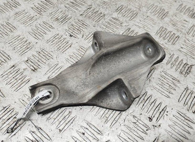 кронштейн КПП BMW 5 F10/F11 2012, 3.0 л., дизель, АКПП, чёрный, универсал, 6788561