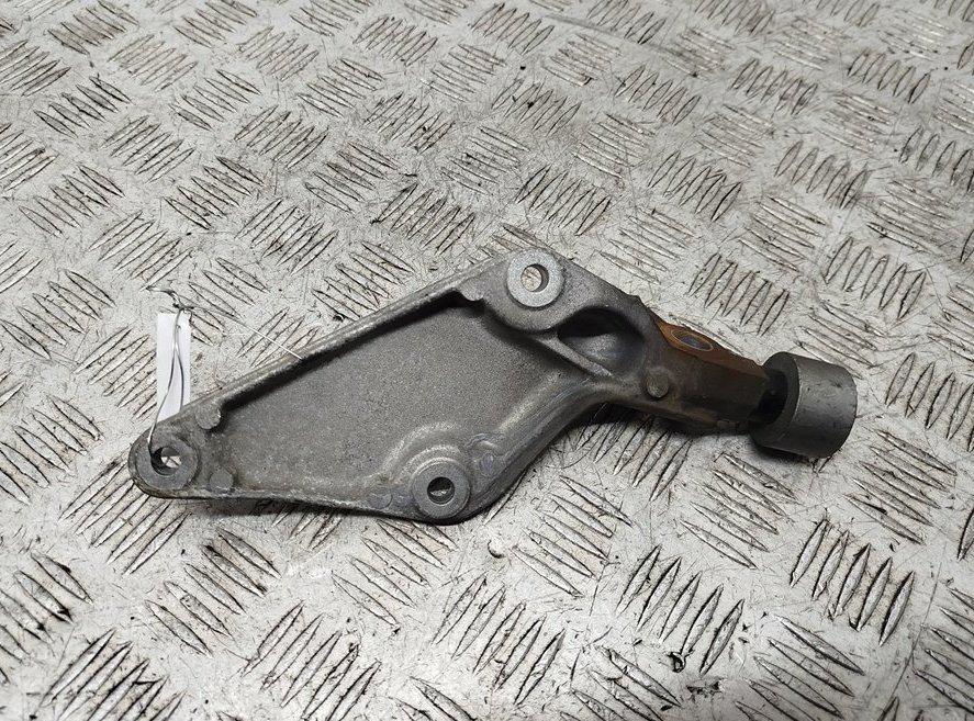 кронштейн КПП BMW 5 F10/F11 2012, 3.0 л., дизель, АКПП, чёрный, универсал, 6788559