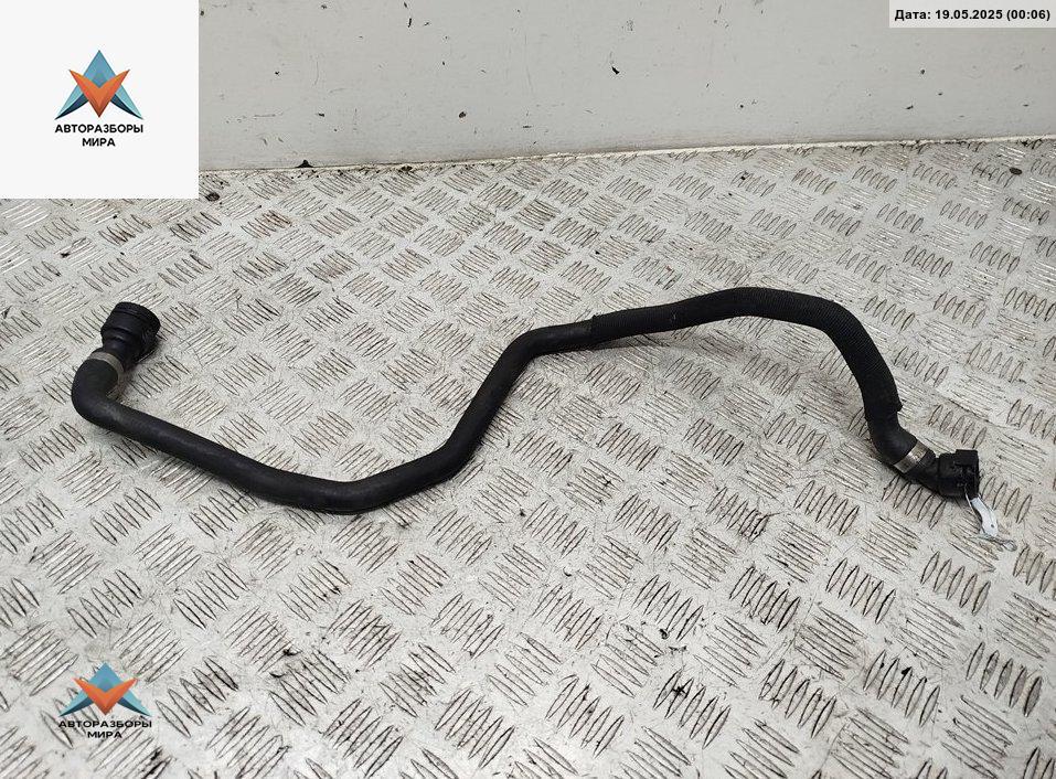 патрубок (трубопровод, шланг) BMW 5 серия F07/F10/F11 2012, 3.0 л., дизель, АКПП, чёрный, универсал - фото №1