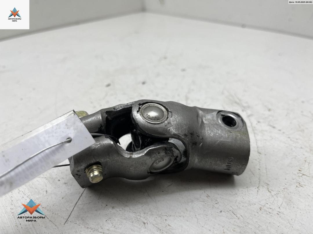 рулевой карданчик Nissan Primera P11 1997, 2.0 л., бензин, МКПП, красный, хетчбэк 5 дв. - фото №1