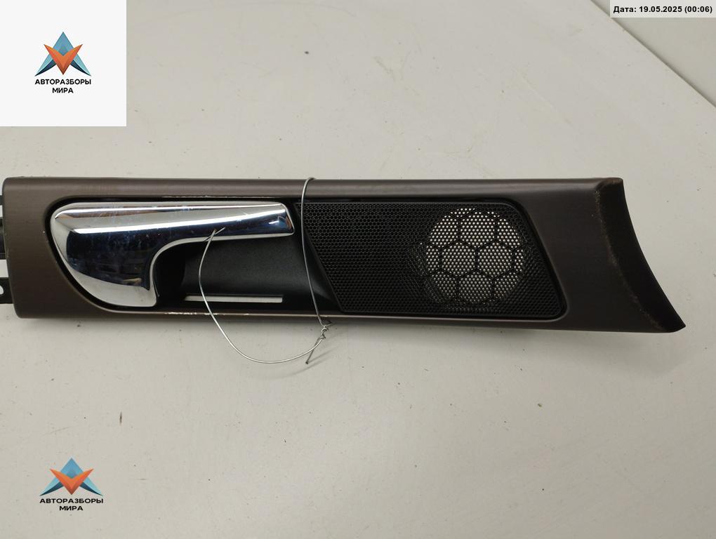 ручка внутренняя передняя правая Audi A6 4B/C5 1998, 2.4 л., бензин, МКПП, серый, универсал, 4B1837020 - фото №1