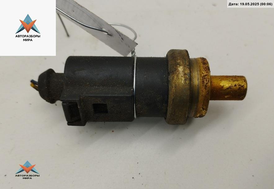 датчик температуры Audi A4 B6 2003, 1.8 л., Ti, бензин, АКПП, серый, седан - фото №1