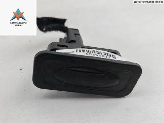 кнопка открытия багажника Renault Captur 1 поколение 2016, 1.2 л., бензин, АКПП, серый, внедорожник 5 дв., 8200076256