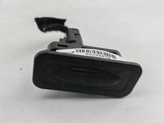 кнопка открытия багажника Renault Captur 1 поколение 2016, 1.2 л., бензин, АКПП, серый, внедорожник 5 дв., 8200076256