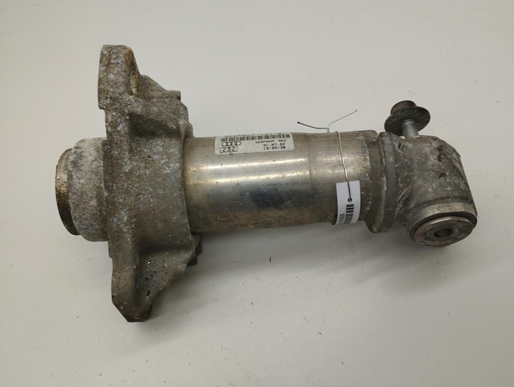 кронштейн переднего бампера Audi A4 B6 2002, 1.9 л., дизель, МКПП, серый, универсал, 8E0807133B - фото №1