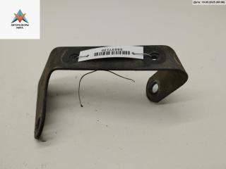 кронштейн (крепление) Audi A4 B5 1997, 1.6 л., бензин, МКПП, серый, седан