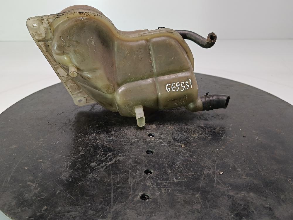 бачок расширительный Volkswagen Passat B5 1998, цвет, 8D0121403J - фото №1