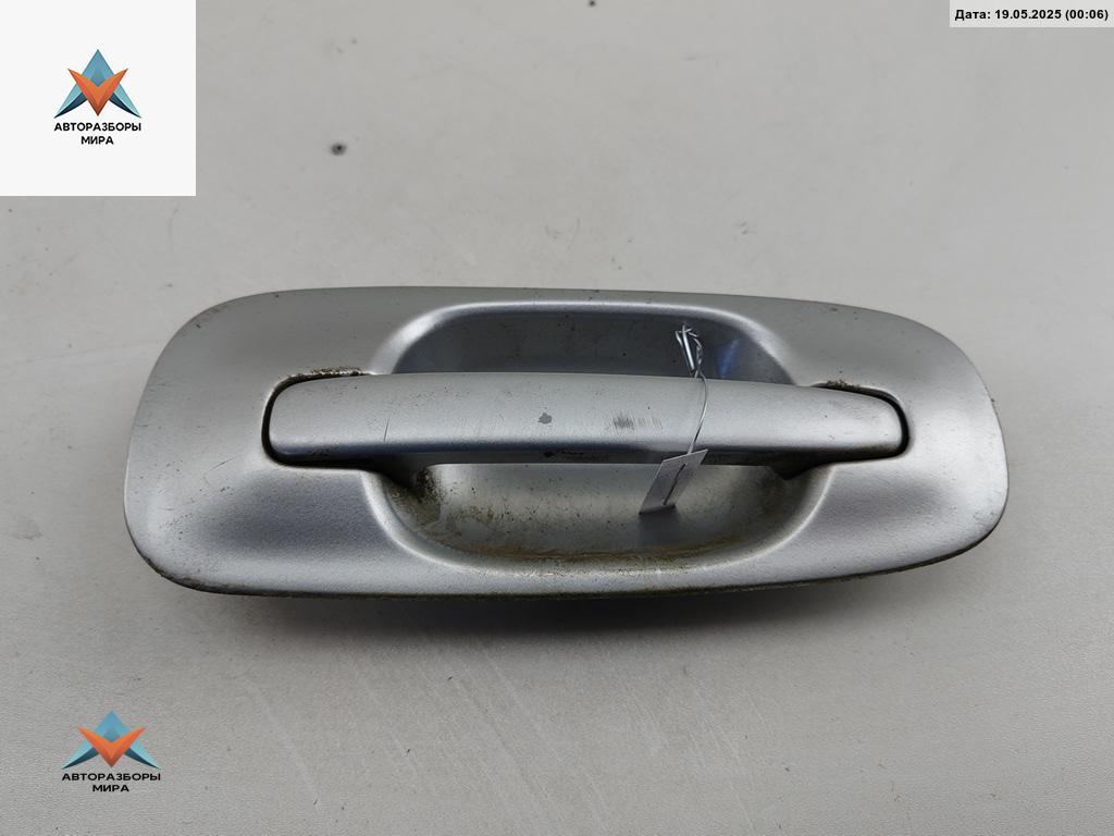 ручка наружная задняя правая Subaru Impreza 2 поколение (GD/GG) 2001, 2.0 л., бензин, АКПП, серый, универсал - фото №1