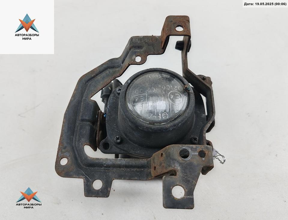 фара противотуманная левая Mitsubishi Lancer 9 поколение 2003, 2.0 л., бензин, МКПП, синий, универсал, 3653 - фото №1