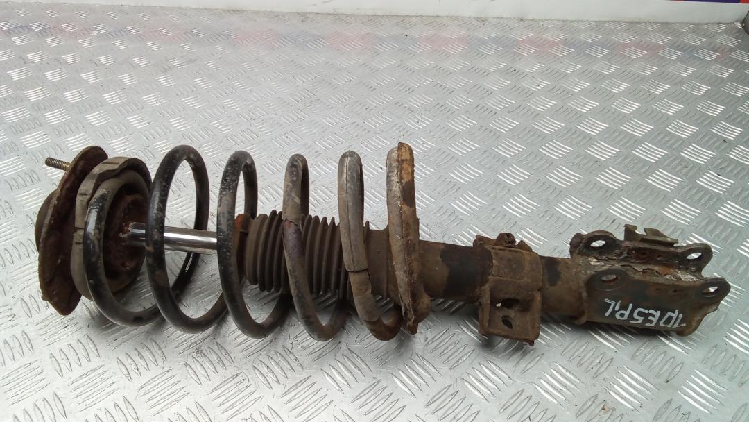 Стойка Volvo V70 2 поколение 2003, 2.4 л., бензин, МКПП, универсал - фото №1