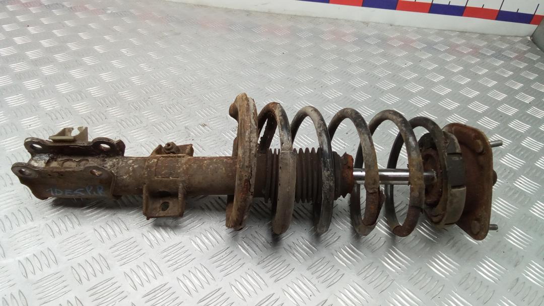 Стойка Volvo V70 2 поколение 2003, 2.4 л., бензин, МКПП, универсал - фото №1