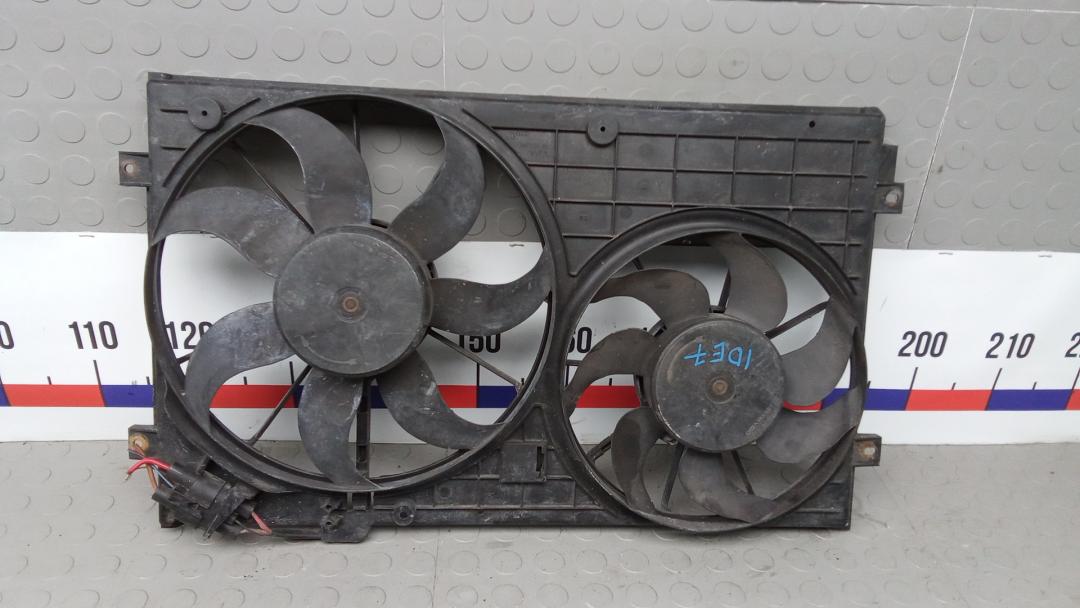 вентилятор радиатора Volkswagen Golf 5 поколение 2007, 1.4 л., бензин, МКПП, хетчбэк 5 дв., 1K0959455ES, 1K0959455EA, 1K0121207T - фото №1