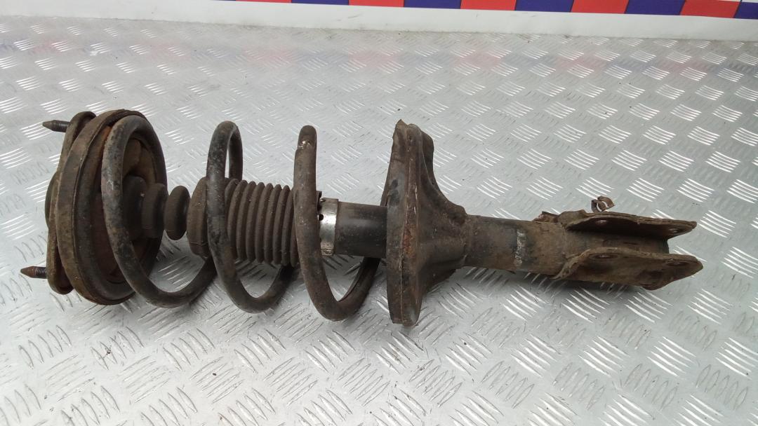 Стойка Mitsubishi Lancer 10 поколение 2007, 1.6 л., бензин, МКПП, универсал - фото №1