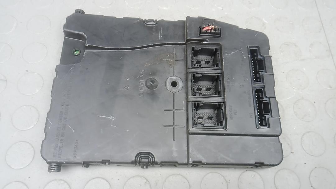 блок комфорта Renault Scenic 2 поколение 2005, 2.0 л., бензин, МКПП, минивэн, 8200433198 - фото №1