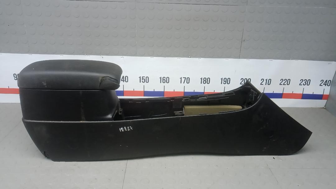 подлокотник Mazda 6 GG 2002, 1.8 л., бензин, МКПП, универсал - фото №1