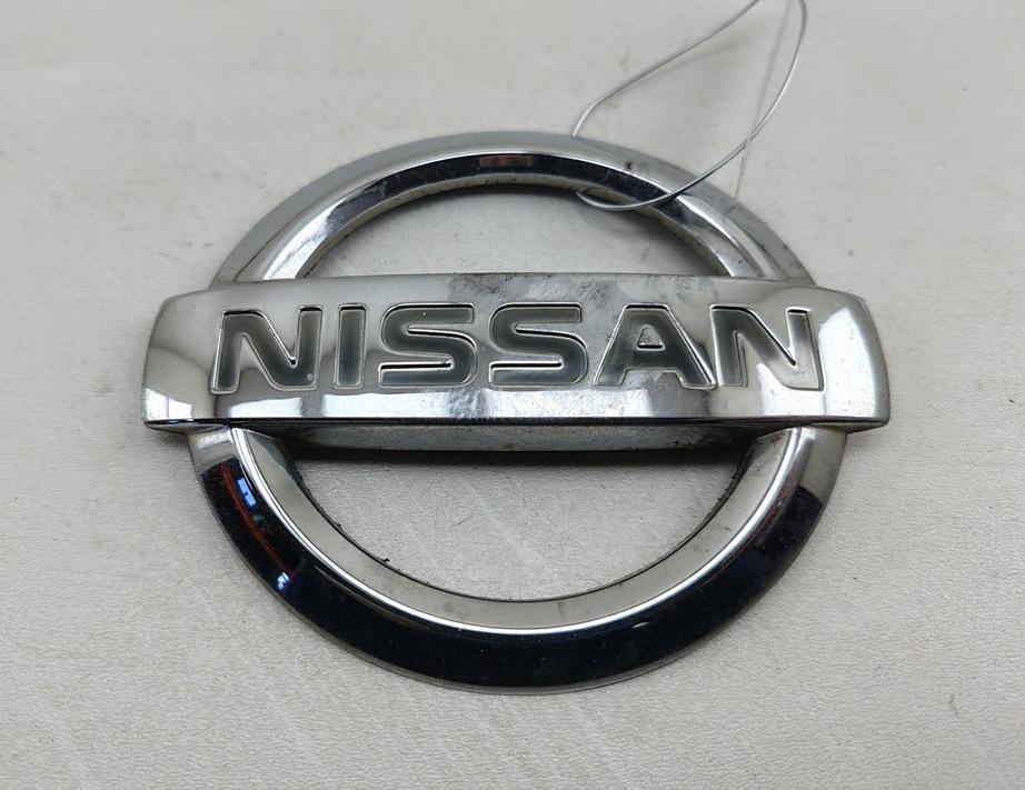эмблема Nissan Almera Tino 2004, 1.8 л., бензин, АКПП, серый, минивэн, 84890BU700