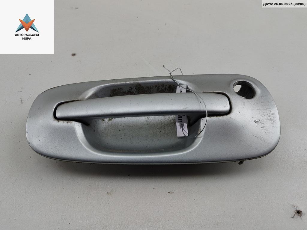 ручка наружная передняя правая Subaru Impreza 2 поколение (GD/GG) 2001, 2.0 л., бензин, АКПП, серый, универсал - фото №1