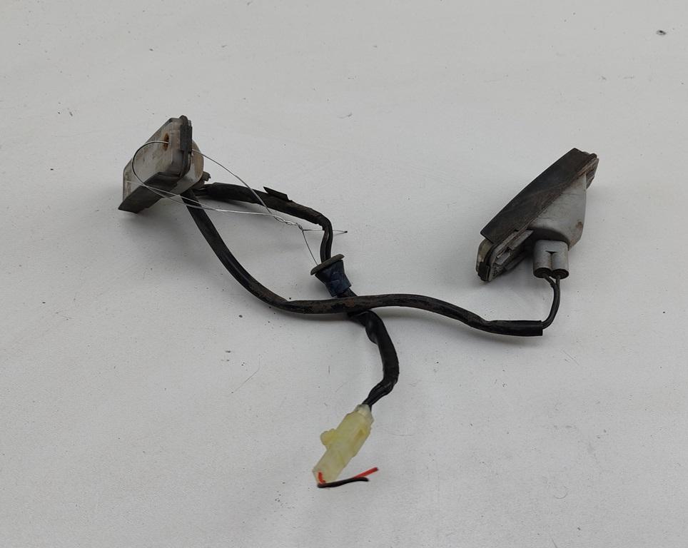 подсветка номера Subaru Forester 2006, 2.0 л., бензин, МКПП, чёрный, внедорожник 5 дв., OEW12407