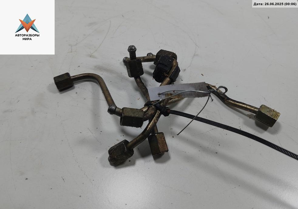 трубка топливная Citroen Xsara Picasso 1 поколение 2001, 2.0 л., дизель - фото №1