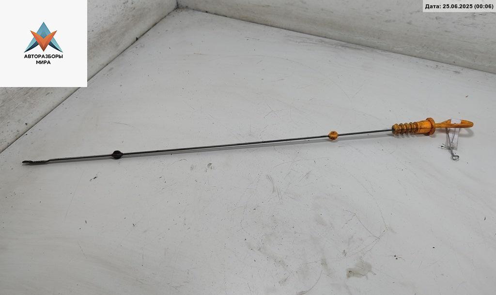 щуп двигателя Skoda Octavia mk1 (A4 1U) 1998, 1.6 л., бензин, МКПП, зелёный, универсал, 06A115611B - фото №1