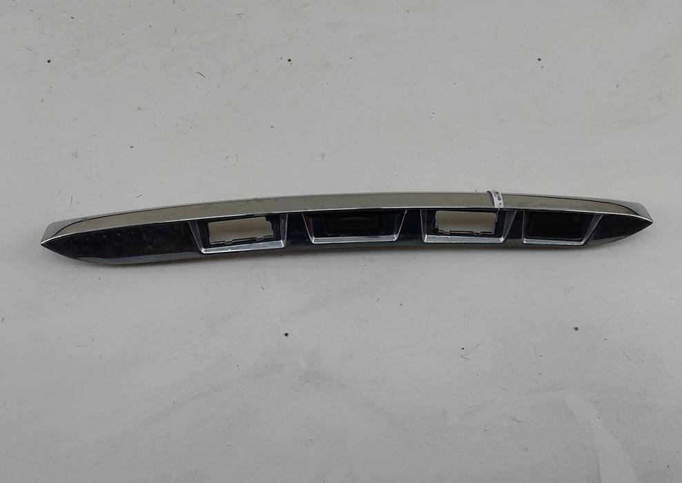 накладка подсветки номера Renault Laguna III 2009, 2.0 л., бензин, МКПП, чёрный, универсал, 848100004R