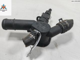 фланец (тройник) системы охлаждения Skoda Octavia mk1 (A4 1U) 1999, 1.6 л., бензин, МКПП, серый, универсал, 06A121133D