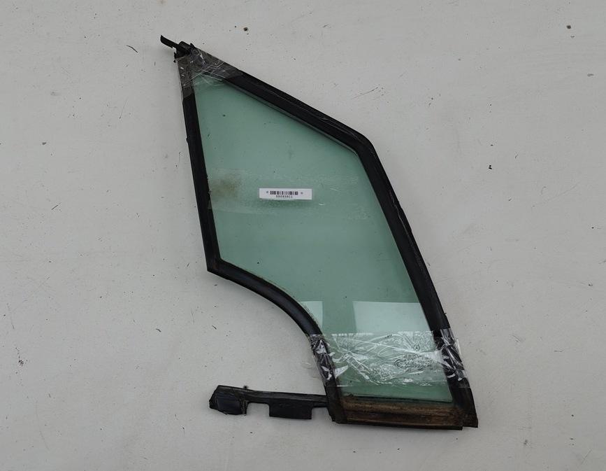 форточка передняя правая Mercedes-Benz A W168 2002, 1.4 л., бензин, МКПП, красный, хетчбэк 5 дв.