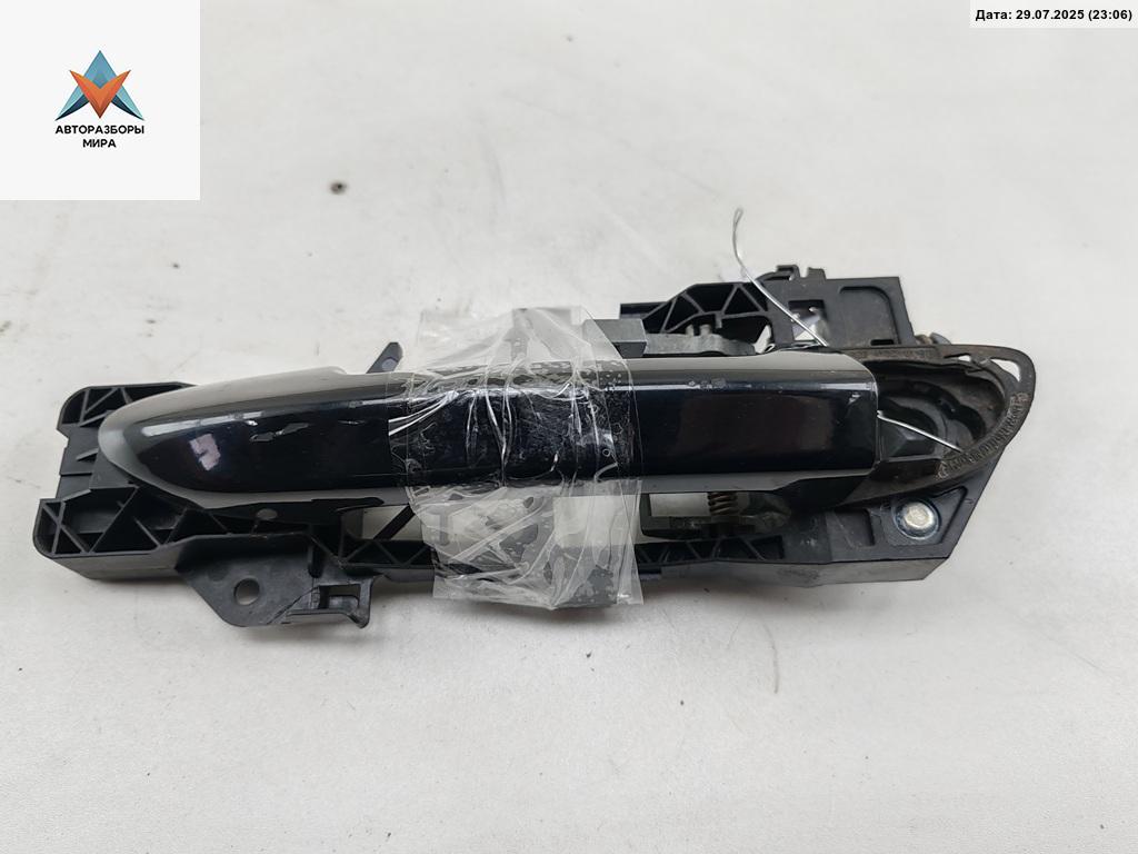 ручка наружная передняя левая Volkswagen Passat B6 2006, 2.0 л., дизель, МКПП, чёрный, универсал, 3C0837885 - фото №1