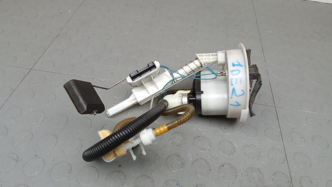 датчик уровня топлива BMW 1 серия E81/E82/E87/E88 2005, 1.6 л., 116i, бензин, МКПП, хетчбэк 5 дв. - фото №1