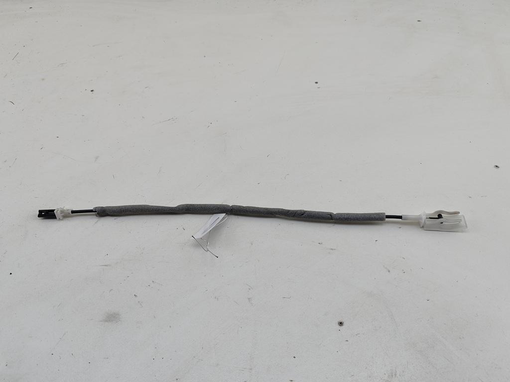 трос двери BMW 3 E46 2005, 2.0 л., дизель, АКПП, серый, универсал, 8213797