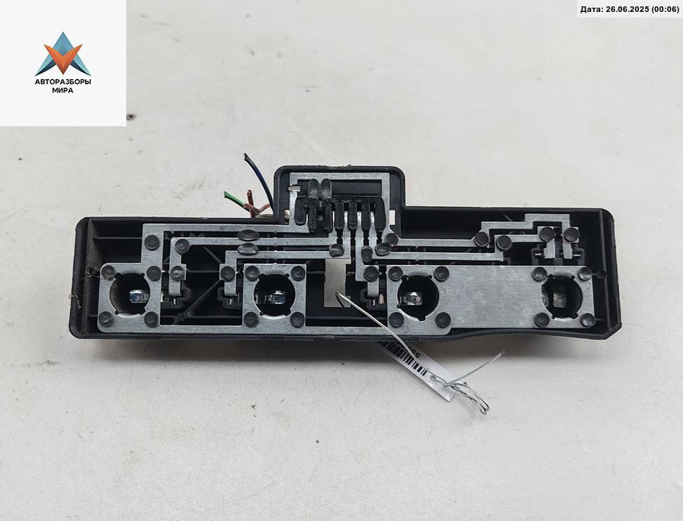 Плата фонаря заднего правого Skoda Octavia mk1 (A4 1U) 1998, 1.6 л., бензин, МКПП, зелёный, универсал, 1U9945258 - фото №1
