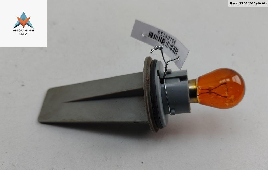 Патрон лампы указателя поворота Audi A6 4B/C5 2000, 1.8 л., Ti, бензин, МКПП, зелёный, универсал, PY21W - фото №1