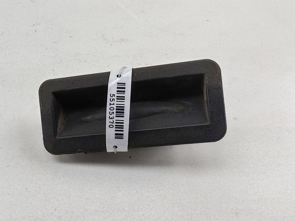 кнопка открытия багажника Ford Focus II 2010, 1.8 л., бензин, МКПП, чёрный, универсал, 6M5119B514AC