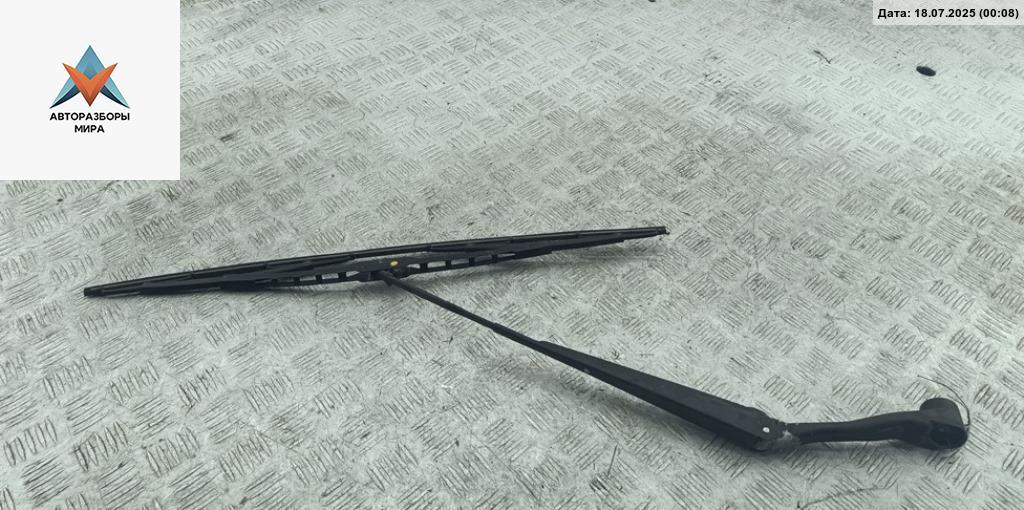 Щеткодержатель (поводок стеклоочистителя) передний Mitsubishi Lancer 9 поколение 2003, 2.0 л., бензин, МКПП, синий, универсал - фото №1