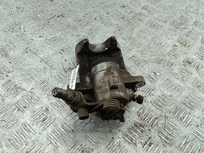 суппорт задний правый Audi A3 8L 1997, 1.6 л., бензин, МКПП, чёрный, хетчбэк 3 дв.