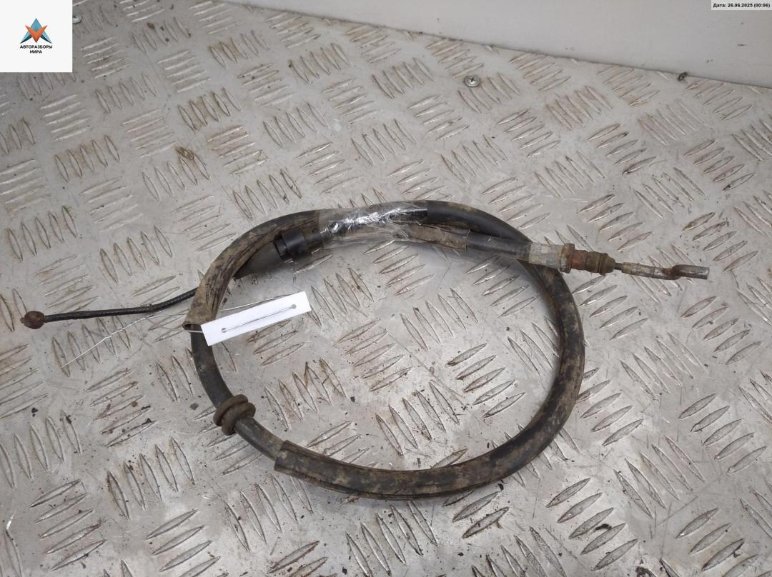 трос ручника Volkswagen Transporter T4 1996, 2.4 л., дизель, МКПП, белый, микроавтобус - фото №1