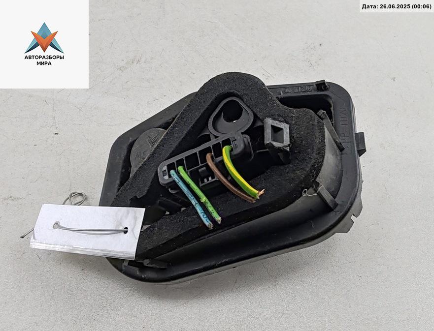 панель заднего левого фонаря Citroen C5 2 поколение 2013, 1.6 л., дизель, МКПП, серый, универсал, VPX8X-13N055-AA - фото №1