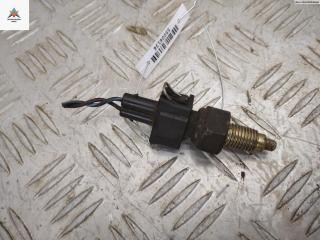 Датчик включения заднего хода (лягушка) Volkswagen Transporter T4 1996, 2.4 л., дизель, МКПП, белый, микроавтобус