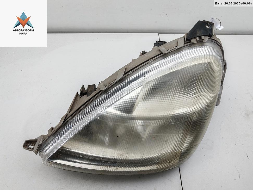 фара левая Mercedes-Benz A-Класс W168 2000, 1.4 л., бензин, робот, синий, хетчбэк 5 дв., 1688200961 - фото №1