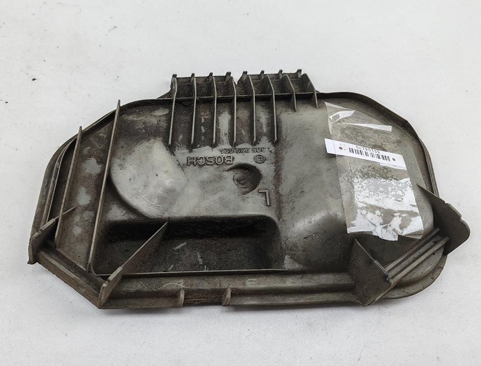крышка фары Mercedes-Benz W124 1989, 2.0 л., дизель, МКПП, белый, седан, 1305239024