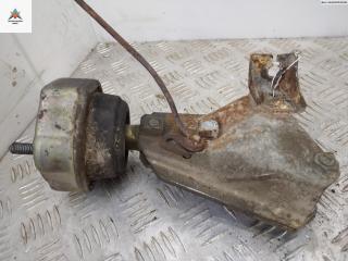 кронштейн КПП Volkswagen Transporter T4 1997, 2.4 л., дизель, МКПП, красный, микроавтобус